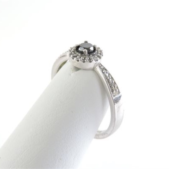 10K White Gold Diamond & Enhanced Black Diamond - Picture 5 of 8